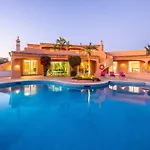 Villa In Cerro De Aguia With Private Pool 빌라 *