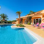 Villa In Cerro De Aguia With Private Pool Вілла