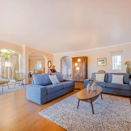 Вилла Villa In Cerro De Aguia With Private Pool Албуфейра