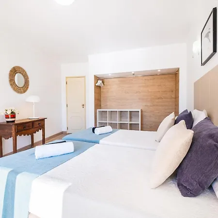 Вилла Villa In Cerro De Aguia With Private Pool Албуфейра