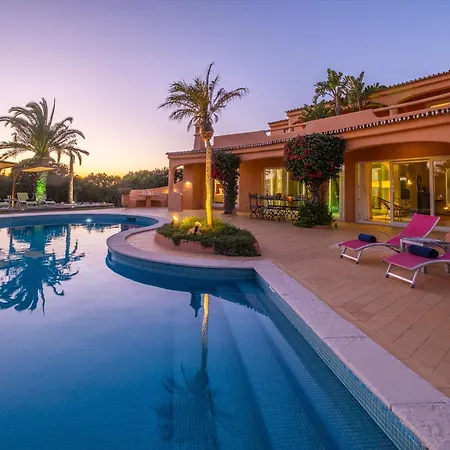 וילה Villa In Cerro De Aguia With Private Pool אלבופיירה